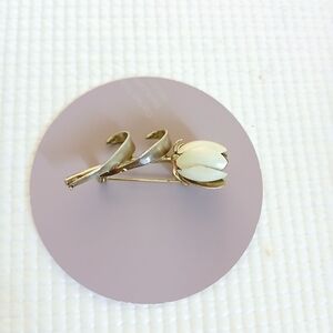 Vintage Enamel gold tone Rose brooch, 2", small, mint